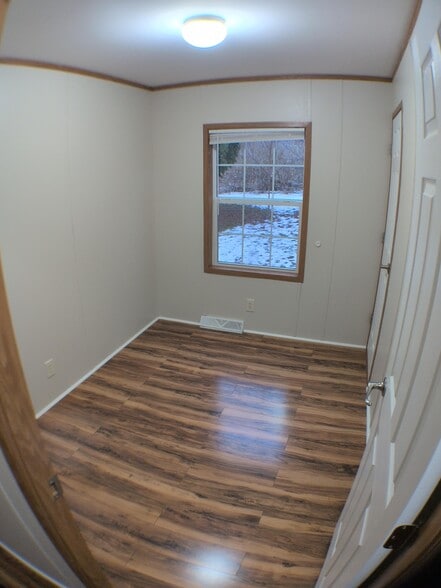 Building Photo - 36 W Road Park