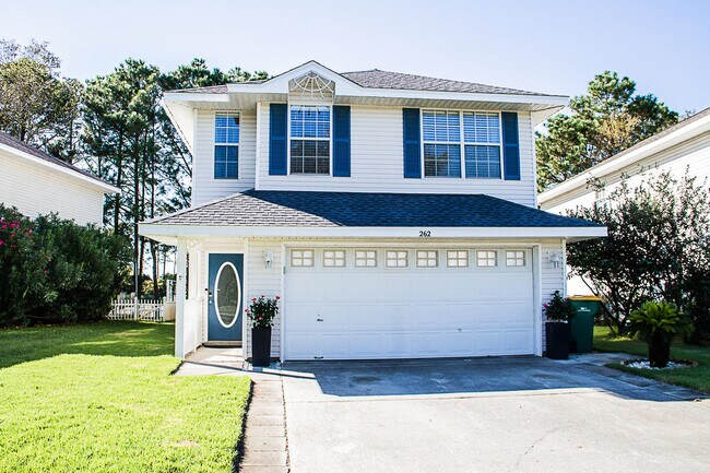 Building Photo - 262 Twin Lakes Ln