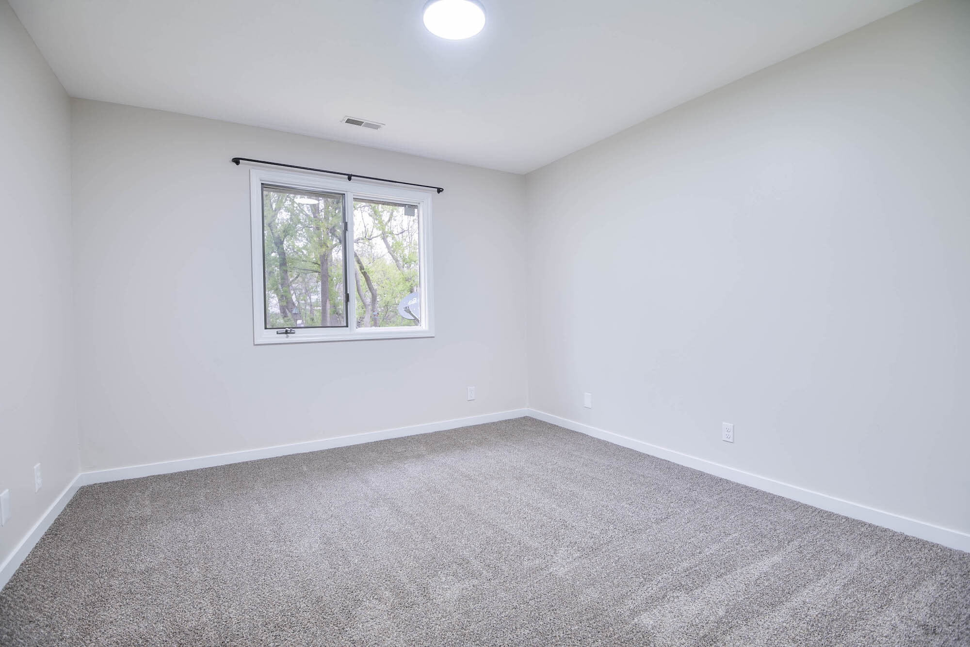 Bedroom #1 - 4934 Robin Dr