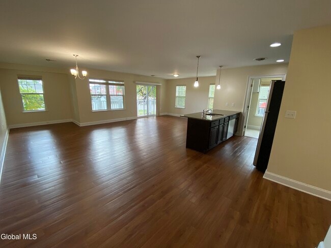 Building Photo - 2 Mellor Ln