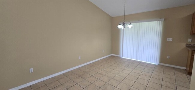 Building Photo - 7 Pine Run Terrace