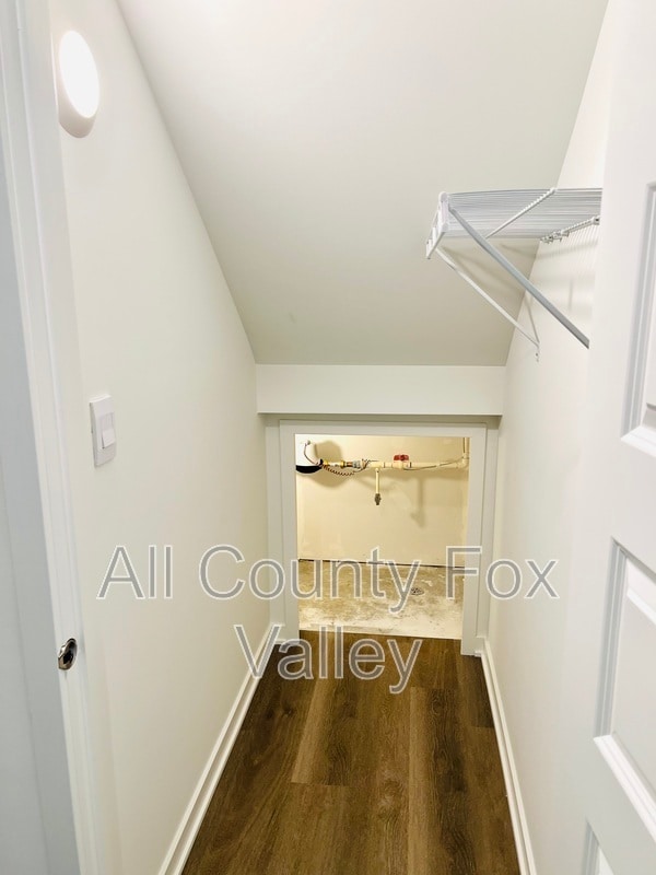 Building Photo - 879 Briar Gln Ct