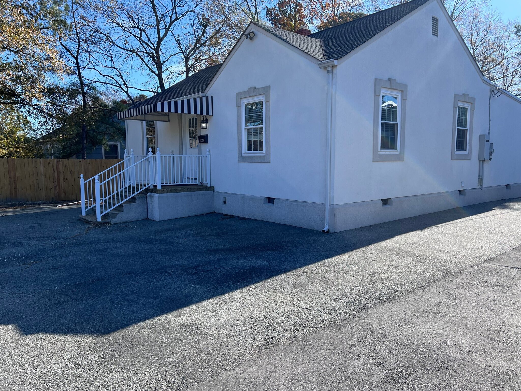 Building Photo - 6323 Mallory Dr