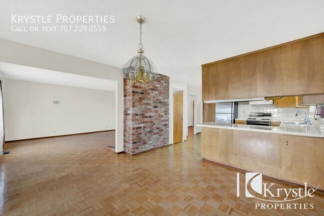 Building Photo - 949 N Camino Alto