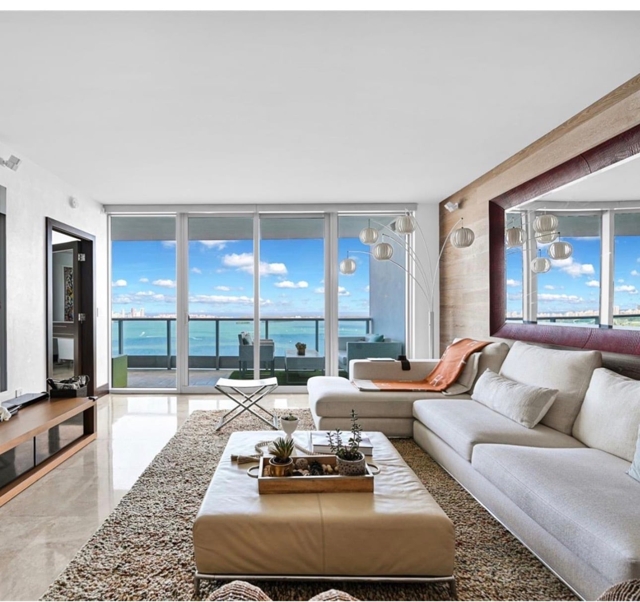 Building Photo - 1408 Brickell Bay Dr