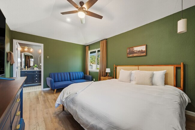 Building Photo - 4807 Carsonhill Dr