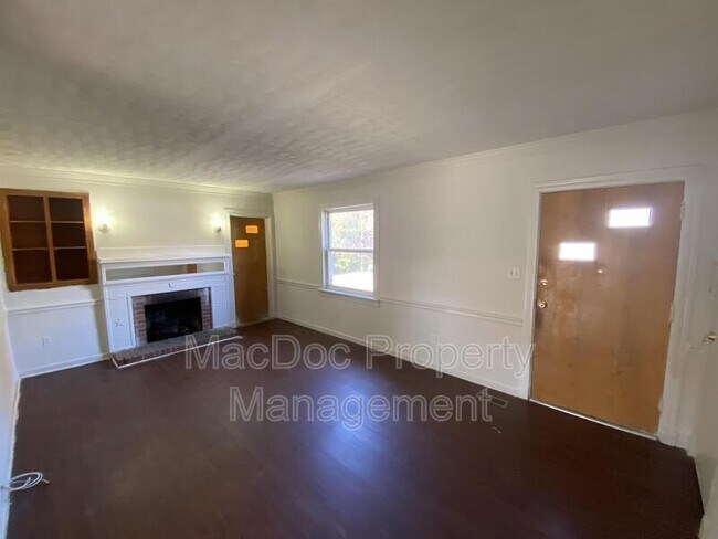 Building Photo - 126 Forest Ave