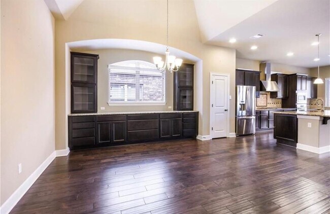 Building Photo - 213 Simmons Dr