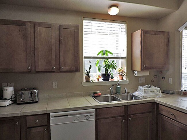 Building Photo - 4326 Alder Springs View