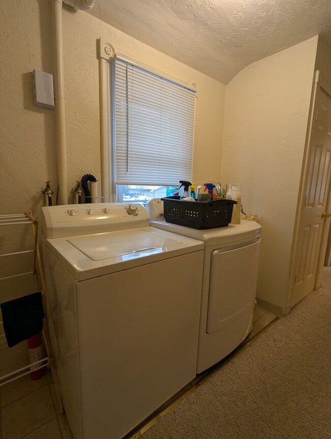 Building Photo - 5921 London Rd