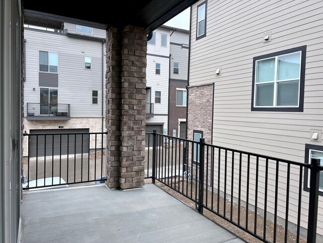 Building Photo - Welcome to Downtown Superior!! Make this L...