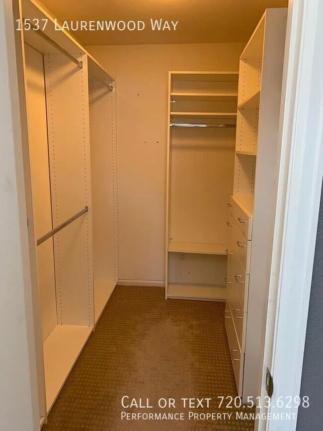 Building Photo - 1537 Laurenwood Way