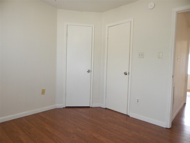 Building Photo - 8623 Beechcrest St