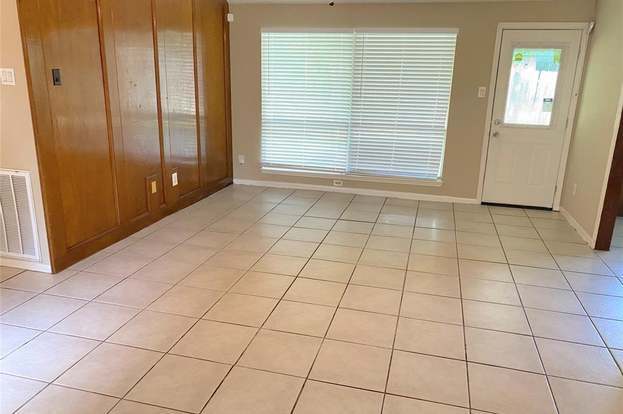 Building Photo - 323 Maybrook Dr
