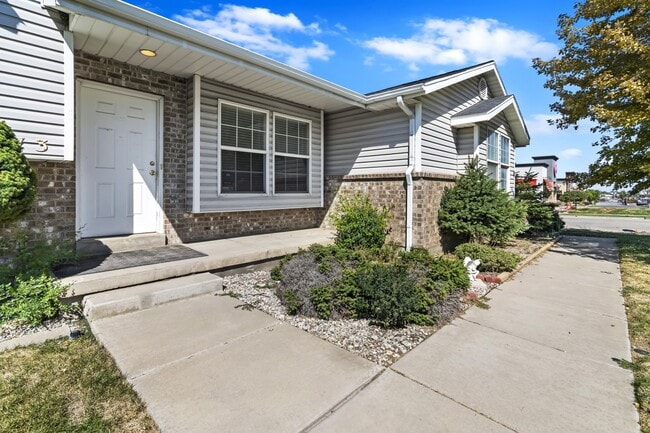 Building Photo - 1613 N 2000 W