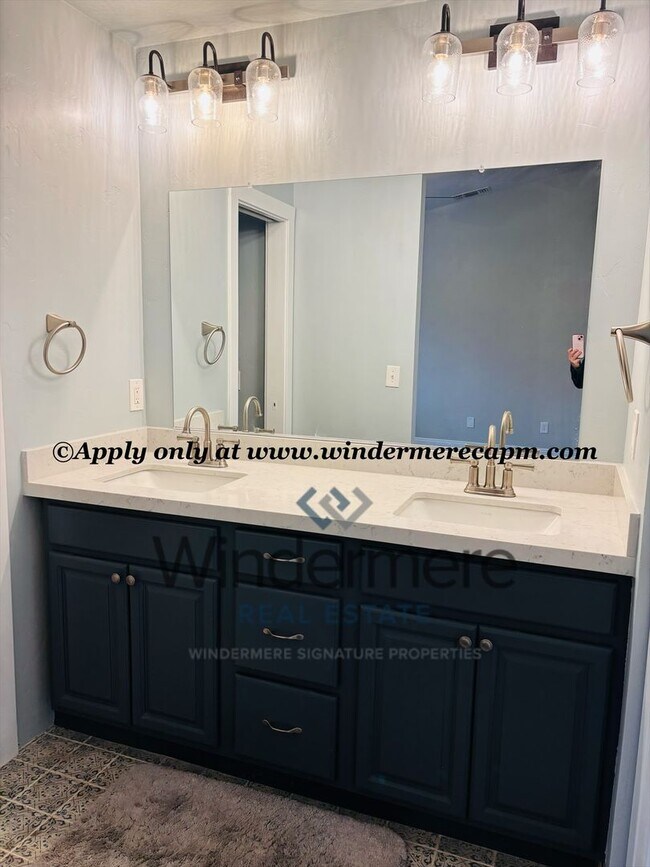 Building Photo - Coming Soon! Charming 3-bed, 2-bath Gem in East Del Paso Heights- Your Perfect Home Awaits!