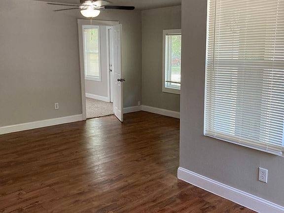 Building Photo - 616 E Gandy St