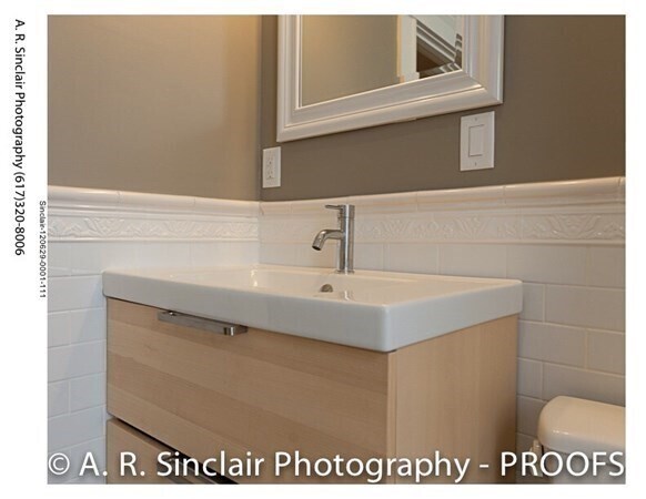 Building Photo - 6 Centre St