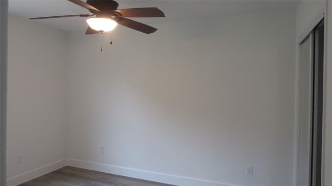 Building Photo - 365 Deep Woods Ln