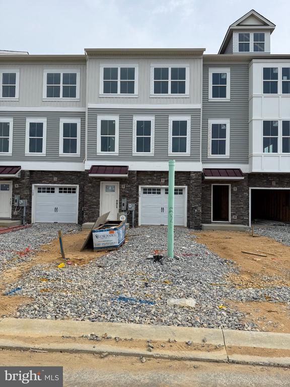 Building Photo - 738 Rosler Wy