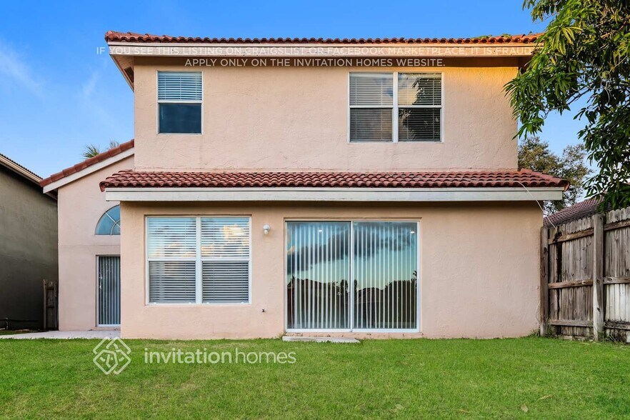 Building Photo - 10254 Serene Meadow Dr N