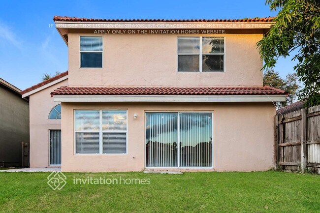 Building Photo - 10254 Serene Meadow Dr N