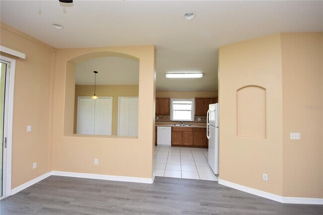 Building Photo - 5 Rambling Ln