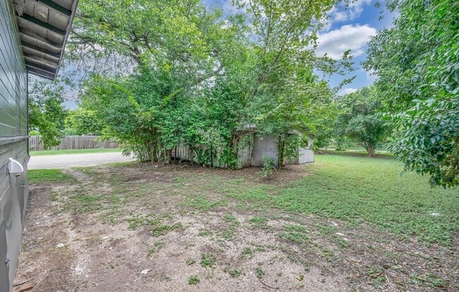 Building Photo - Newly Renovated 3 Bed, 3 Bath Home in Waco