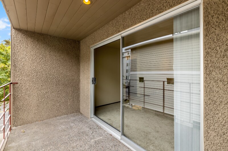 Building Photo - 5515 15th Ave NE