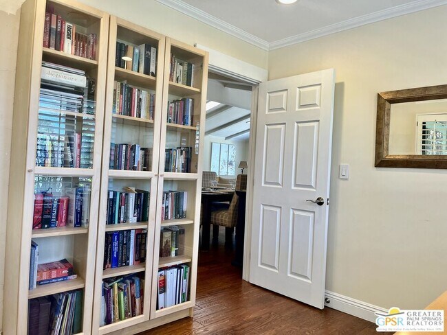 Building Photo - 73450 Country Club Dr