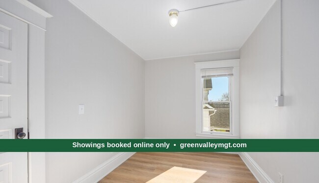 Building Photo - 743 Crosby St NW