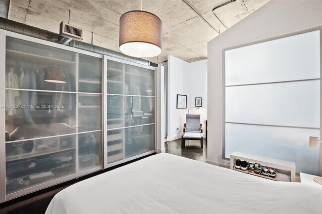 Building Photo - 2001 Biscayne Blvd