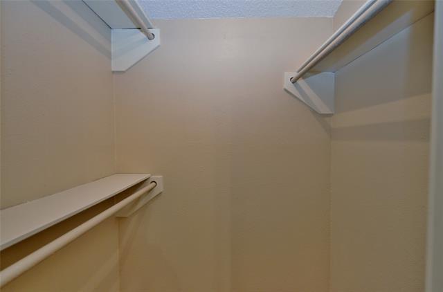 Building Photo - 4107 Pyracantha Dr