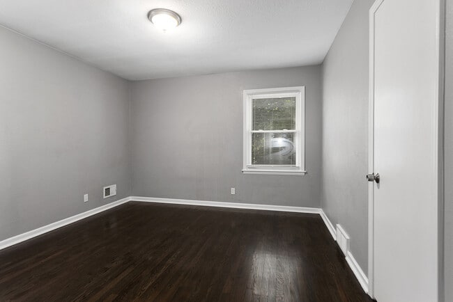 Building Photo - Newly rehabbed 3 bed 1.5 bath in Raytown