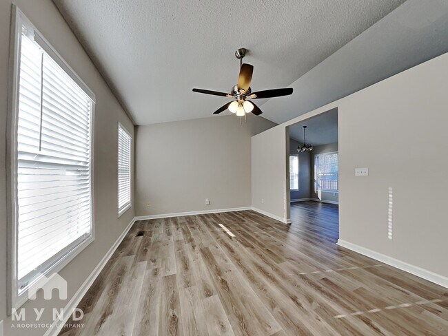 Building Photo - 832 St Andrews Pl