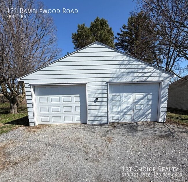 Building Photo - 121 Ramblewood Rd