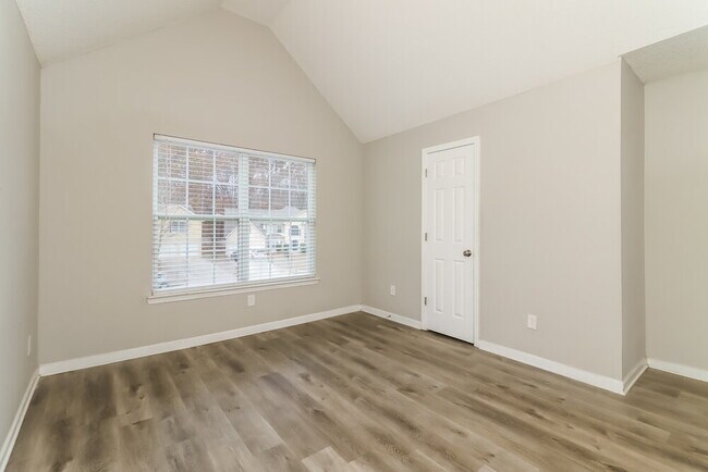 Building Photo - 265 Redding Ridge