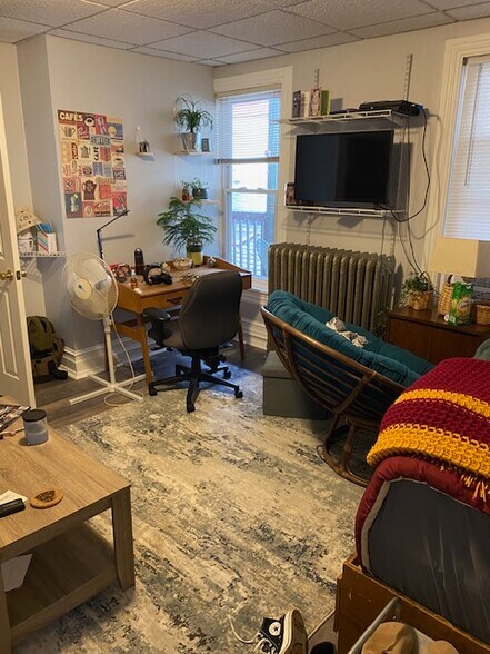 Apartment 2 - 403 W Main St