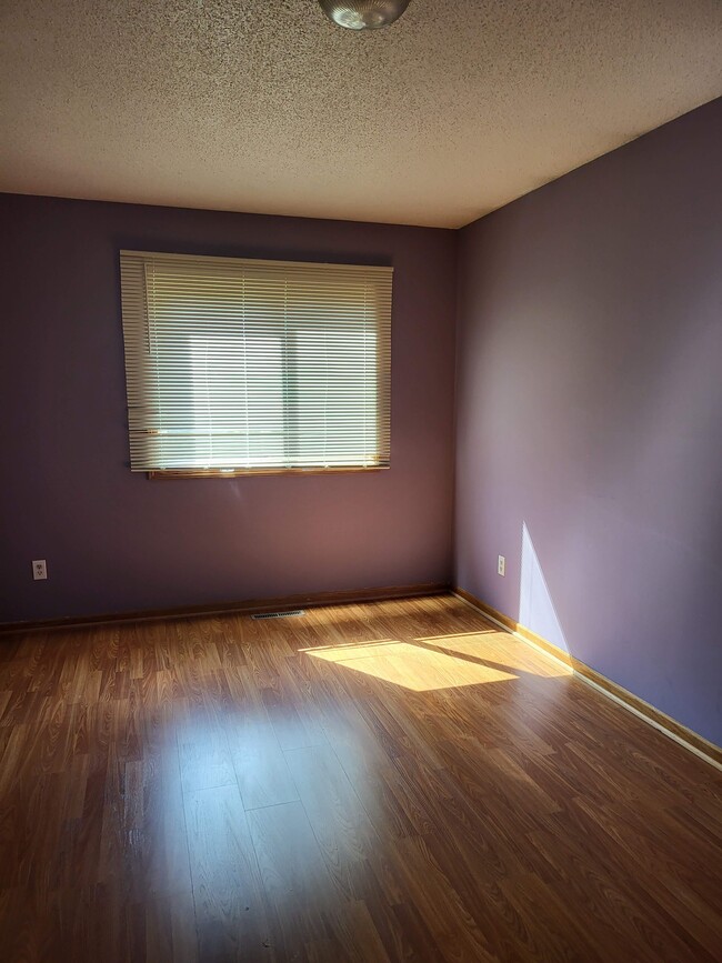 Building Photo - 14449 Hollow Park Ln