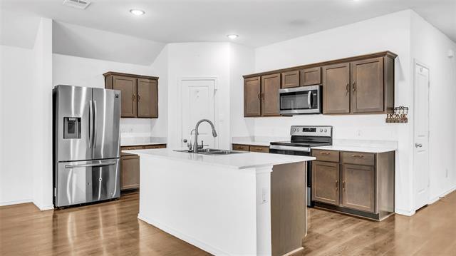 Building Photo - 736 Glover Dr