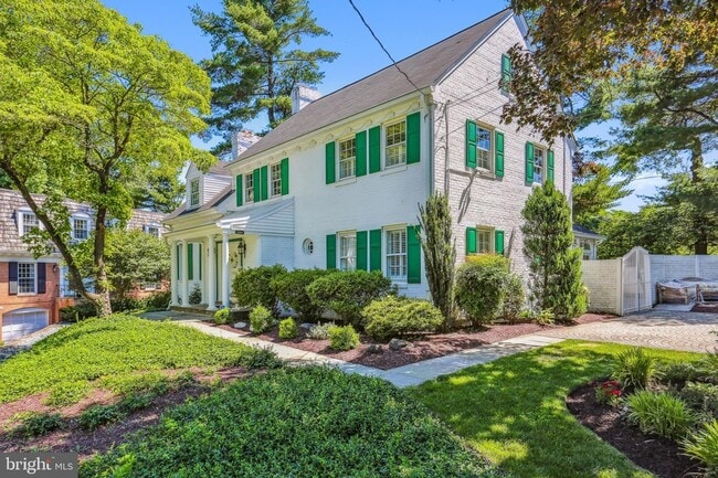 Building Photo - 5508 Dorset Ave