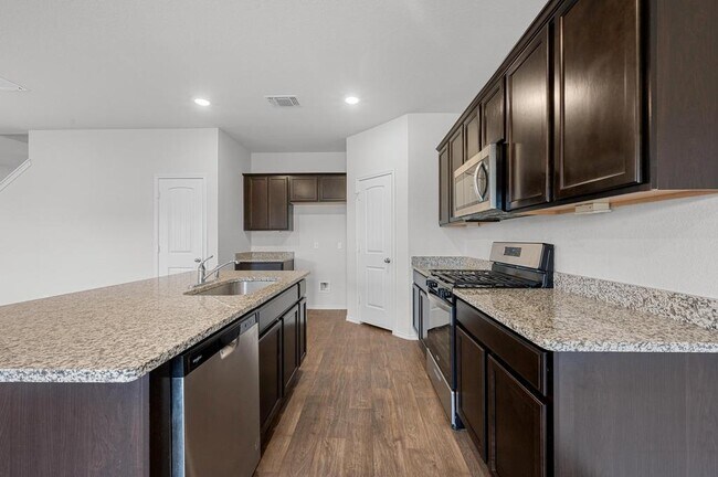 Building Photo - 164 Frogmore Lp