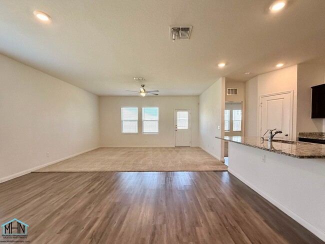 Building Photo - Beautiful 4-Bedroom 3-Bath Single Story Home Conveniently Located near Loop 1604, I-10, and FM 1516!