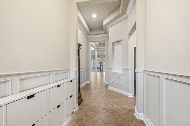 Building Photo - 8111 Sweet Gardens Ct