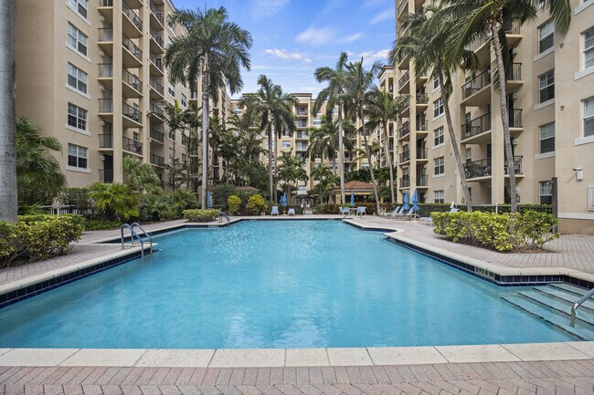 Building Photo - 1801 N Flagler Dr