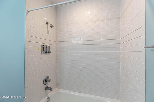 Building Photo - 445 8th Ave N