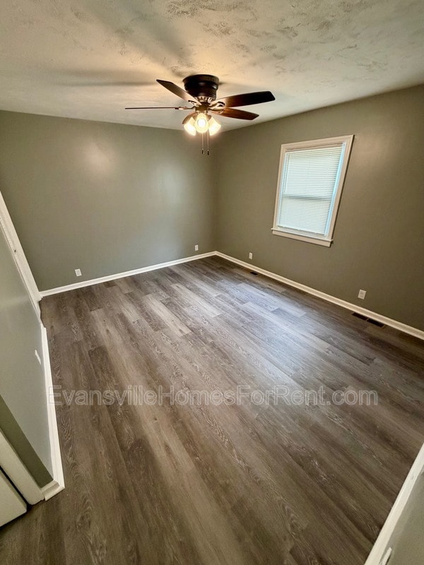 Building Photo - 120 Leslie Ave