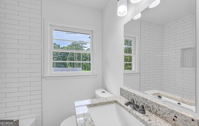 Building Photo - 5506 Alder Dr