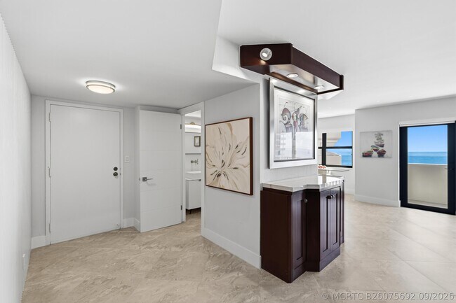 Building Photo - 5100 N Ocean Blvd