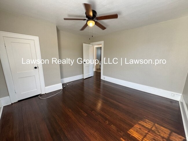 Building Photo - Updated Four Bedroom Home Close to Downtow...